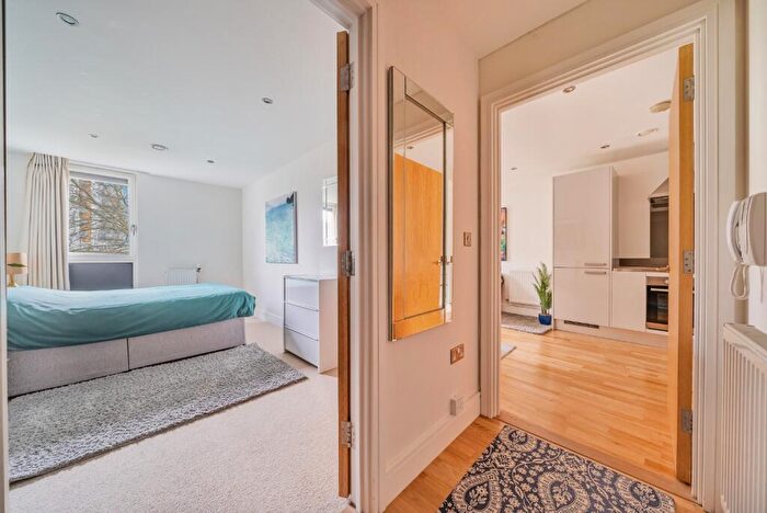 1 Bedroom Apartment For Sale In Seager Place, London, SE8