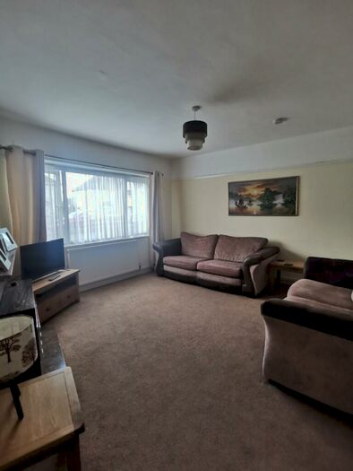 2 Bedroom Flat To Rent In Heulfryn, Deganwy, LL31