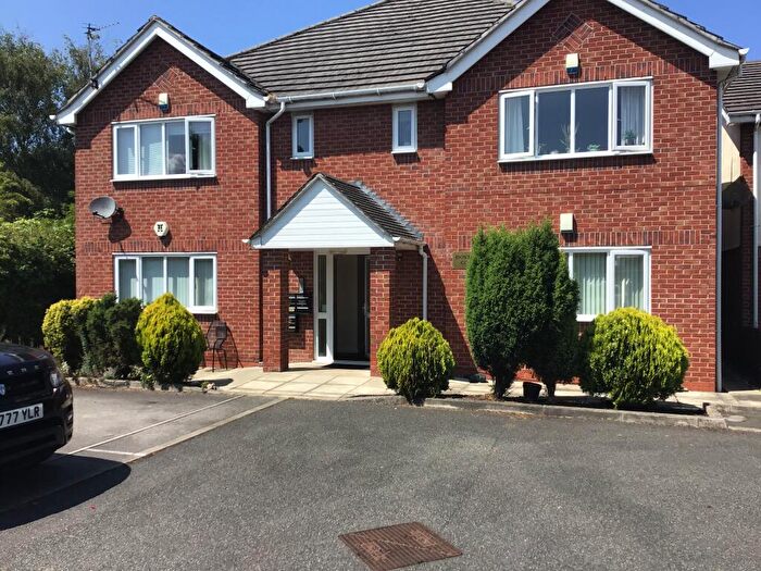 2 Bedroom Flat For Sale In Garrick Avenue, Wirral, CH46