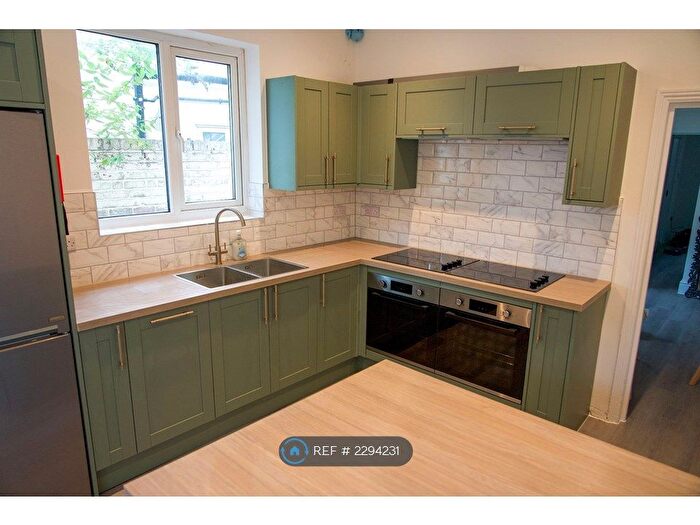 6 Bedroom Terraced House To Rent In Fishponds Road, Bristol, BS16
