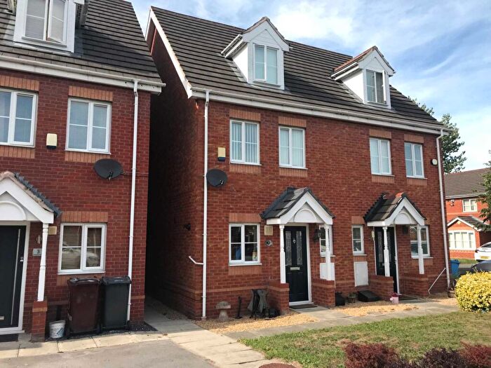 3 Bedroom Semi Detached House To Rent In Brampton Close, Park Meadows, L32