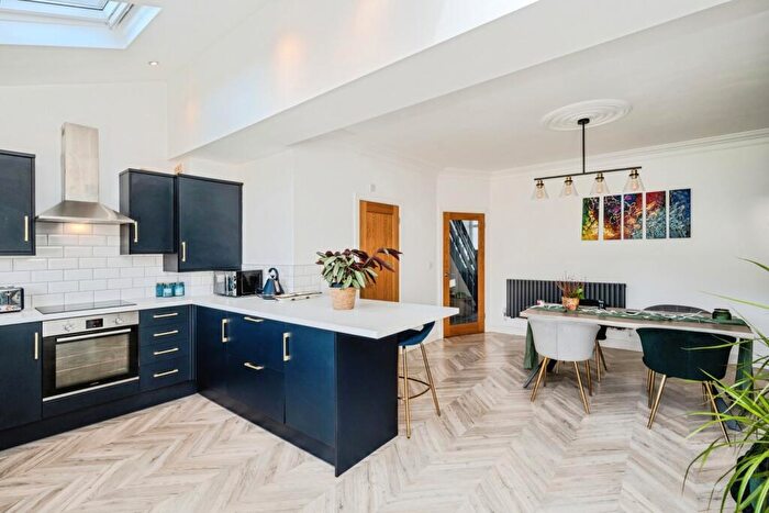 3 Bedroom Semi-Detached House For Sale In Middle Road, Gendros, Swansea, SA5