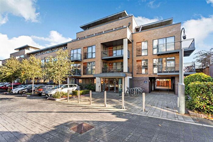 Apartment To Rent In Newton Court, Kingsley Walk, Cambridge, CB5