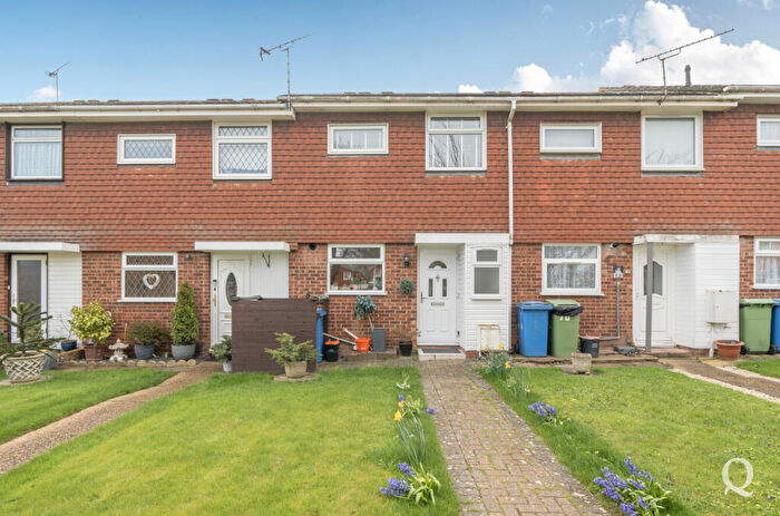 3 Bedroom Terraced House For Sale In Stanhope Avenue, Sittingbourne, Kent, ME10