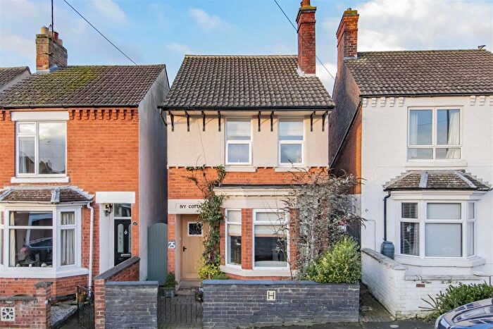 3 Bedroom Detached House To Rent In The Avenue, Rothwell, NN14