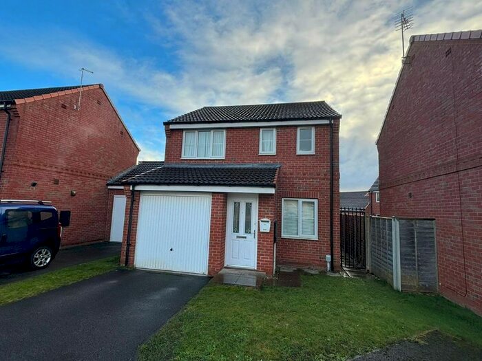 3 Bedroom Detached House To Rent In Hyde Park Road, Kingswood, Hull, HU7