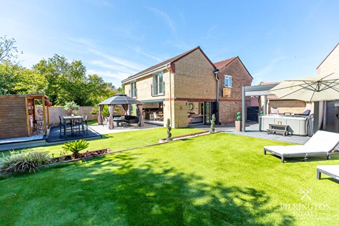 5 Bedroom Detached House For Sale In Furzeacre Close, Plymouth, Devon, PL7