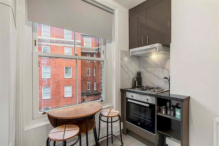 2 Bedroom Flat To Rent In Greencoat Place, Westminster, London, SW1P