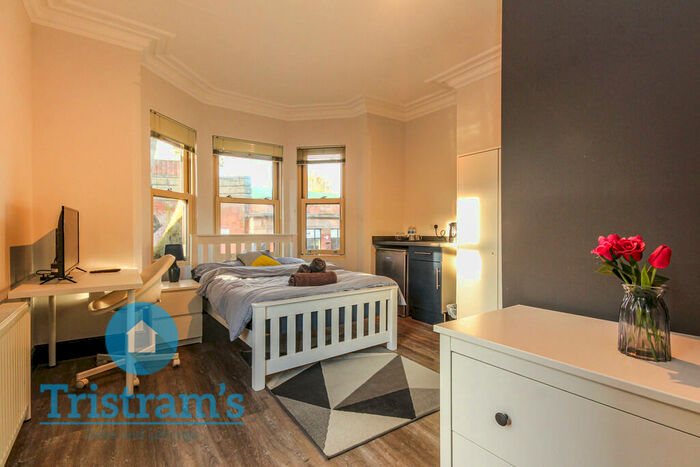 7 Bedroom Detached House To Rent In Castle Boulevard, Lenton, NG7