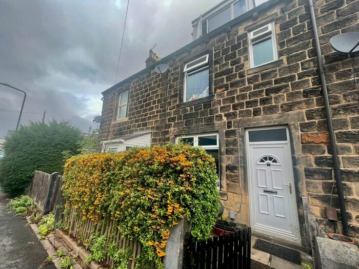 3 Bedroom Detached House To Rent In East Parade, Ilkley, West Yorkshire, LS29