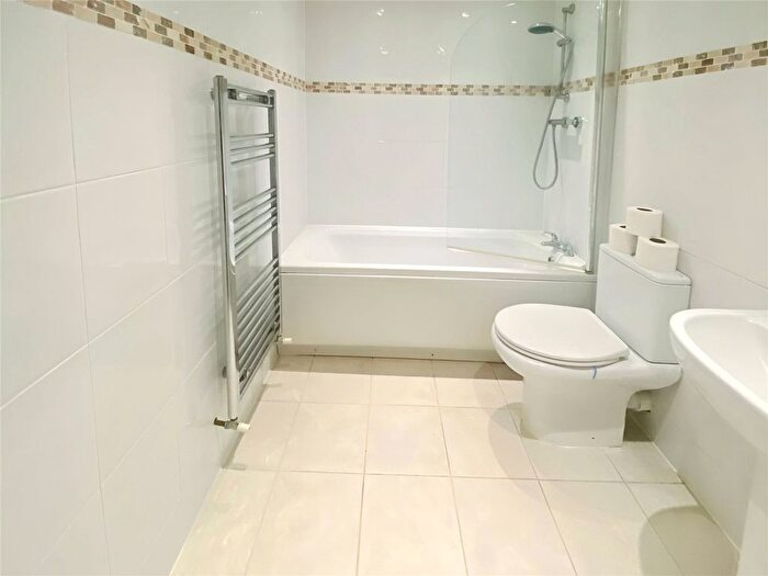 1 Bedroom Flat To Rent In Camp Hill Road, Nuneaton, Warwickshire, CV10