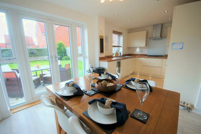 4 Bedroom Detached House For Sale In Petfield Drive, Anlaby, HU10