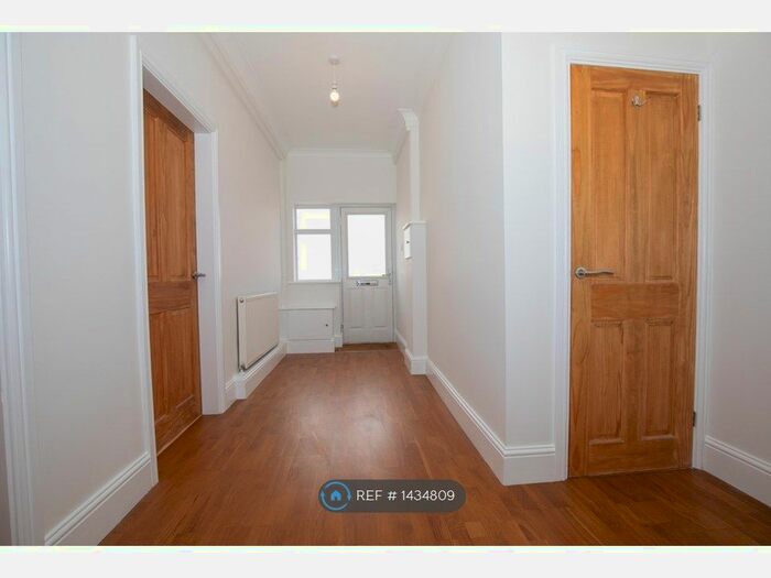 1 Bedroom Flat To Rent In Sherwood, Nottingham, NG5