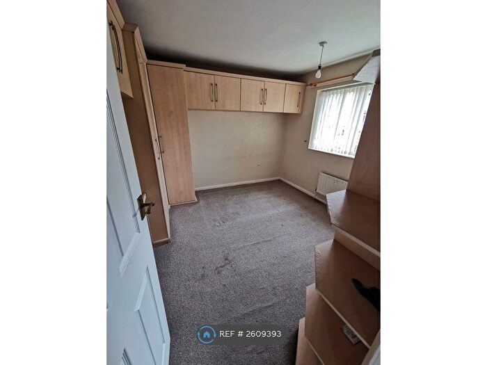 3 Bedroom Semi-detached House To Rent In Mountfield Road, Huddersfield, HD5