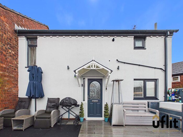 3 Bedroom Semi Detached House For Sale In Hill Top Crescent, S20