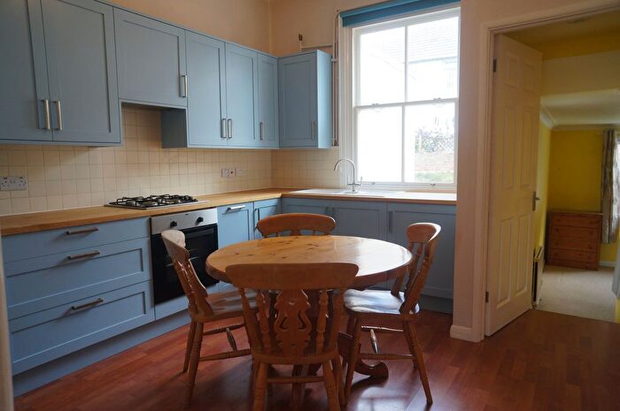 1 Bedroom Flat To Rent In Queens Park Road, Brighton, East Sussex, BN2