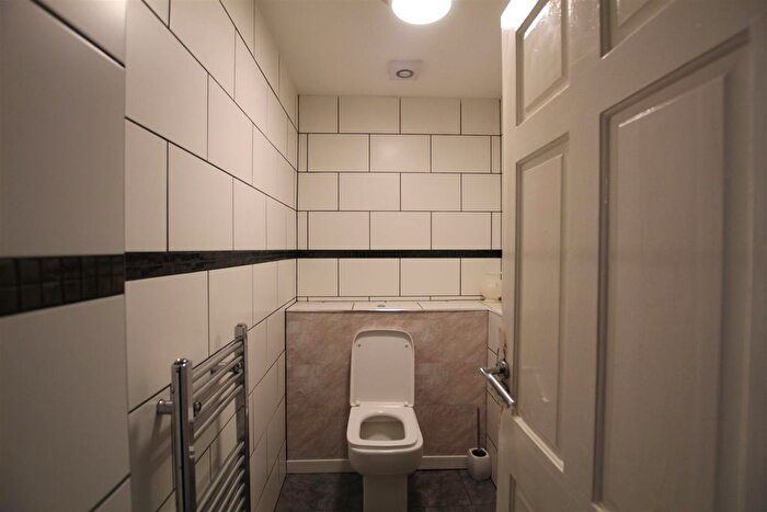 5 Bedroom Property To Rent In Ormesby Bank, Ormesby, Middlesbrough, TS7