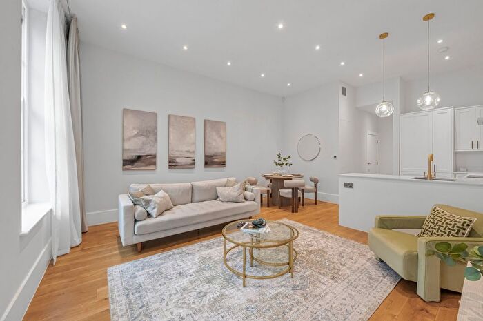 2 Bedroom Flat To Rent In Gloucester Place, Marylebone, W1U