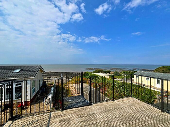 2 Bedroom Flat To Rent In West Bay House, Watchet, TA23