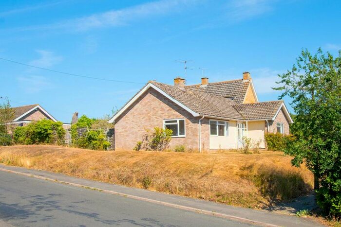 3 Bedroom Bungalow For Sale In Brook Street, Colne Engaine, CO6