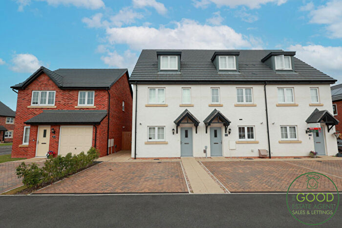 3 Bedroom Town House For Sale In Hornbeam Drive, Preston, PR4