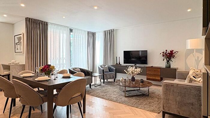 3 Bedroom Flat To Rent In Apartment, Queensway, London, Greater London, W2