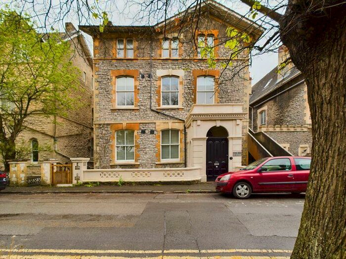 3 Bedroom Apartment To Rent In Shrubbery Avenue, Weston Hillside, Weston-super-Mare, BS23