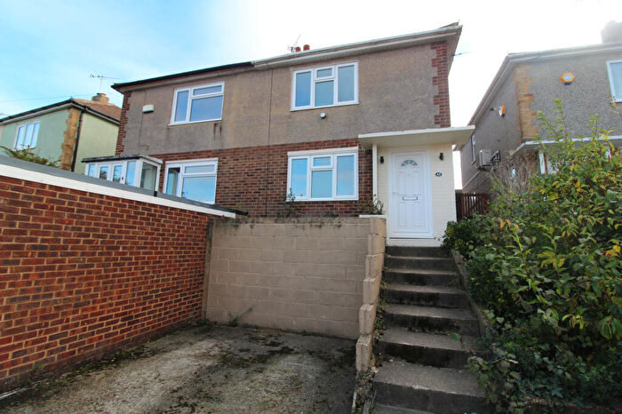 3 Bedroom Semi-Detached House To Rent In Crestway, Chatham, ME5