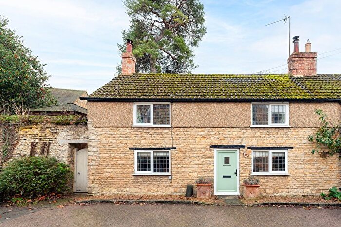 2 Bedroom Cottage For Sale In Church End, Felmersham, Bedfordshire, MK43