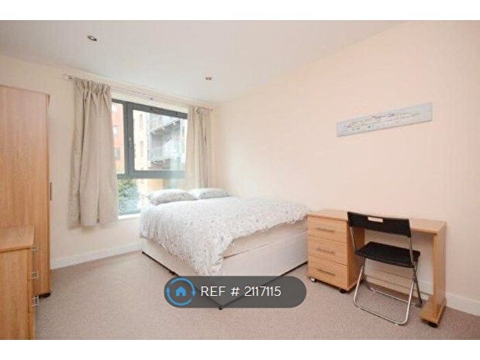 2 Bedroom Flat To Rent In West One Plaza, Sheffield, S3
