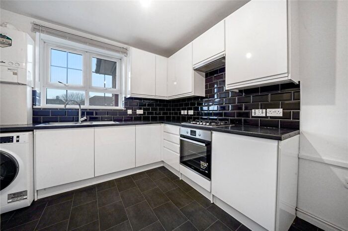 1 Bedroom Flat To Rent In Barville Close, London, SE4