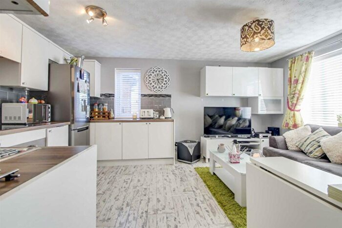 1 Bedroom Apartment To Rent In Tenterden Crescent, Kents Hill, MK7