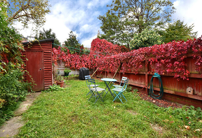 2 Bedroom Terraced House To Rent In Plough Lane, London, SE22