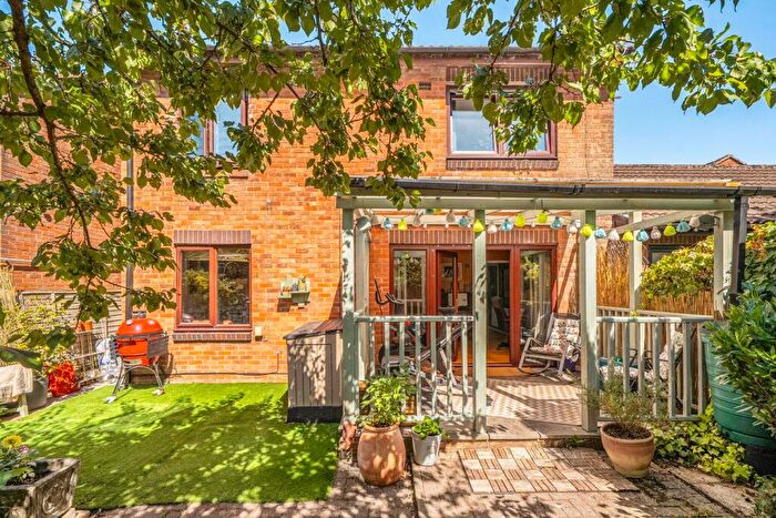 3 Bedroom Semi-Detached House For Sale In Ashtree Road, Frome, BA11