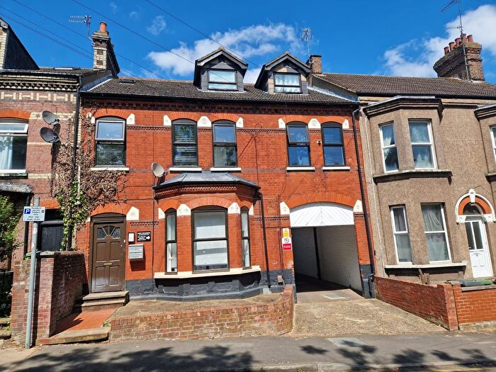 1 Bedroom Flat To Rent In Flat, Stockwood Crescent, Luton, LU1