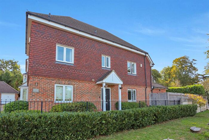 4 Bedroom Detached House For Sale In Springfield Road, East Ewell, KT17