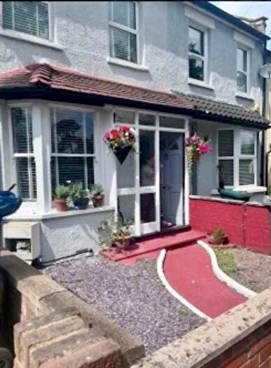 2 Bedroom Terraced House To Rent In Brunswick Park Road, New Southgate, N11