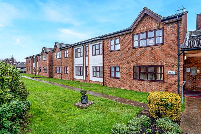 1 Bedroom Flat For Sale In West Wickham, BR4