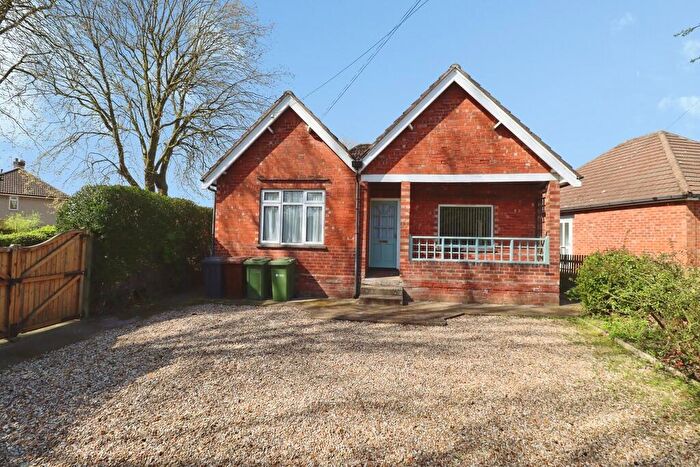 2 Bedroom Detached Bungalow For Sale In Rookery Lane, Lincoln, LN6
