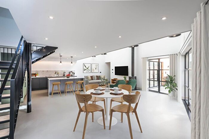 3 Bedroom Detached House For Sale In Mereworth Road, Tunbridge Wells (St John`S), TN4