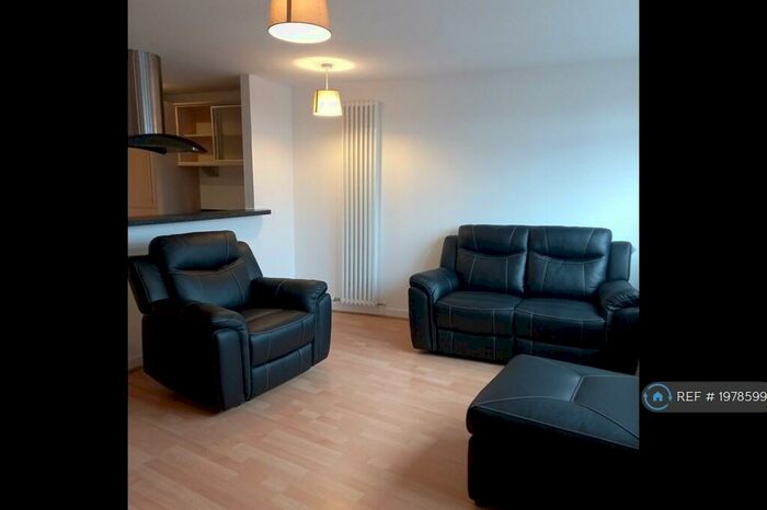 2 Bedroom Flat To Rent In East Pilton Farm Crescent, Edinburgh, EH5