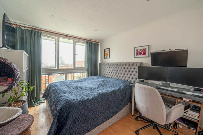 1 Bedroom Flat To Rent In Ashbourne Close, Woodside Park, London, N12