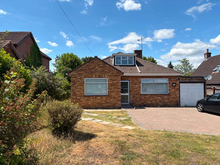 3 Bedroom Detached Bungalow To Rent In The Drove, Andover, Hampshire, SP10