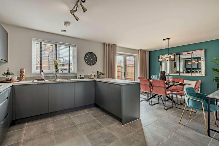 4 Bedroom Detached House For Sale In Glenvale Park, Hardwick Road, Wellingborough, NN8