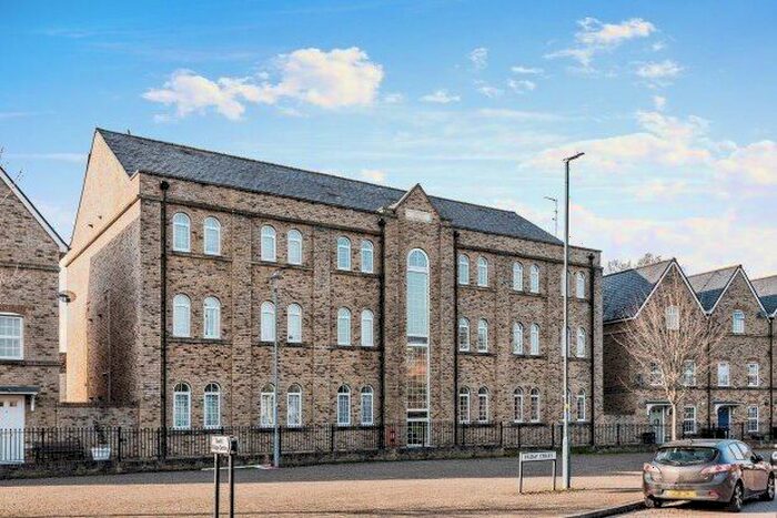 2 Bedroom Flat To Rent In Alicia Close, Swindon, SN25