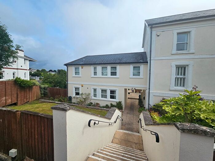2 Bedroom Property To Rent In Rawlyn Road, Torquay, TQ2
