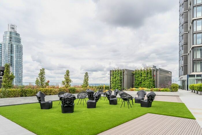 2 Bedroom Flat To Rent In Bondway, London, SW8