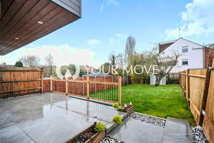 3 Bedroom Semi-Detached House To Rent In Hartfield Road, West Wickham, BR4