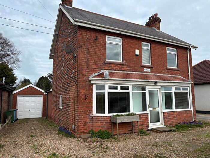 3 Bedroom Detached House For Sale In Leas Lane, Seaton, Hull, HU11
