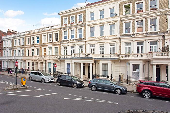 1 Bedroom Flat To Rent In Barons Court Road, West Kensington, London, W14